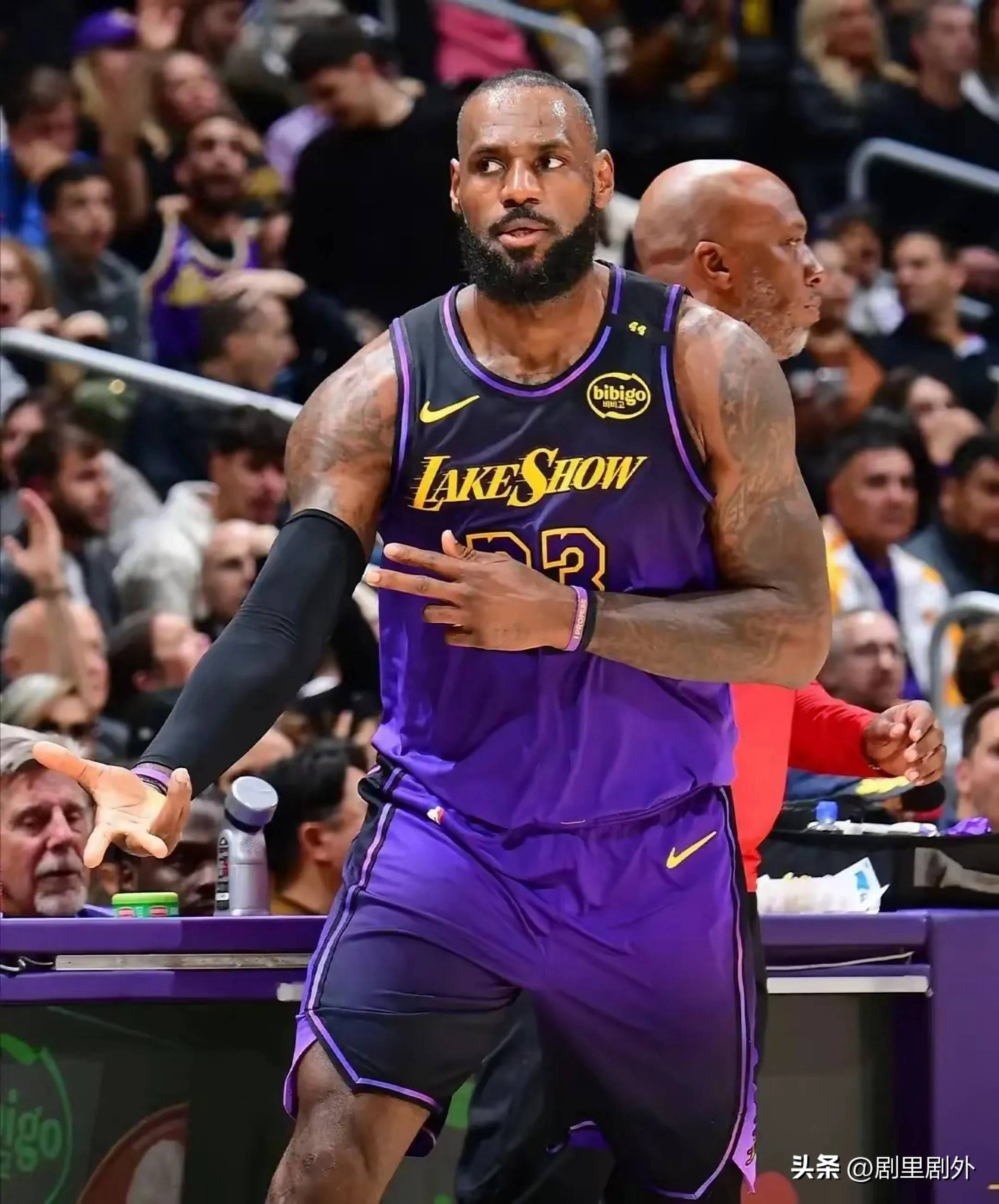 包含詹姆斯连续十五场比赛得分超过惊险取胜，IG挑战极限！的词条